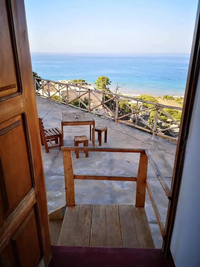 Kaza Ladera Bed & Breakfast Seladinha