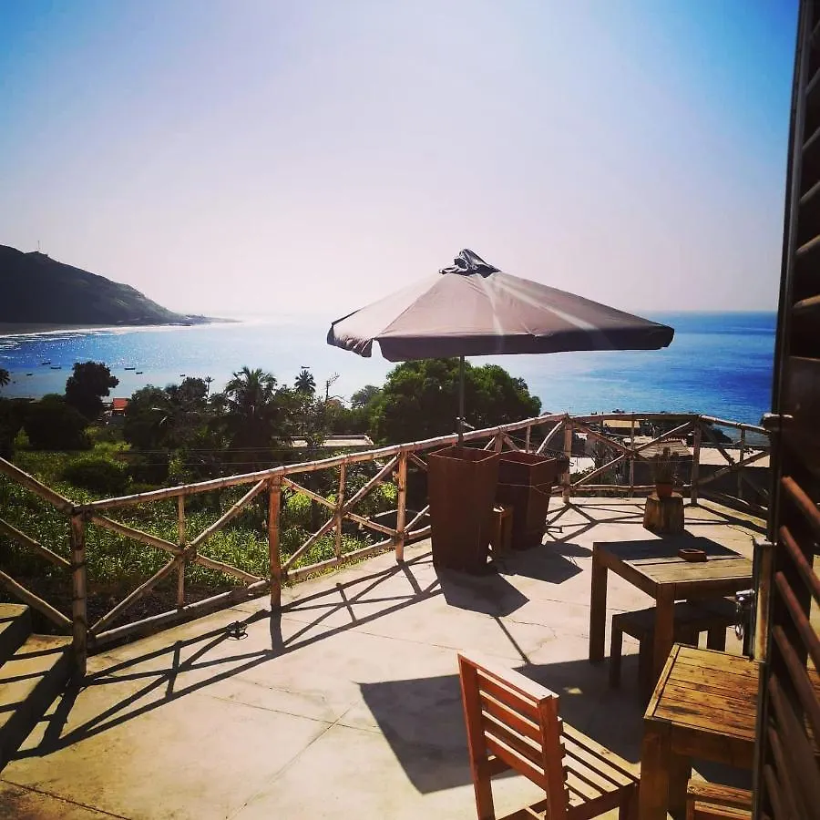 Kaza Ladera Bed & Breakfast Seladinha