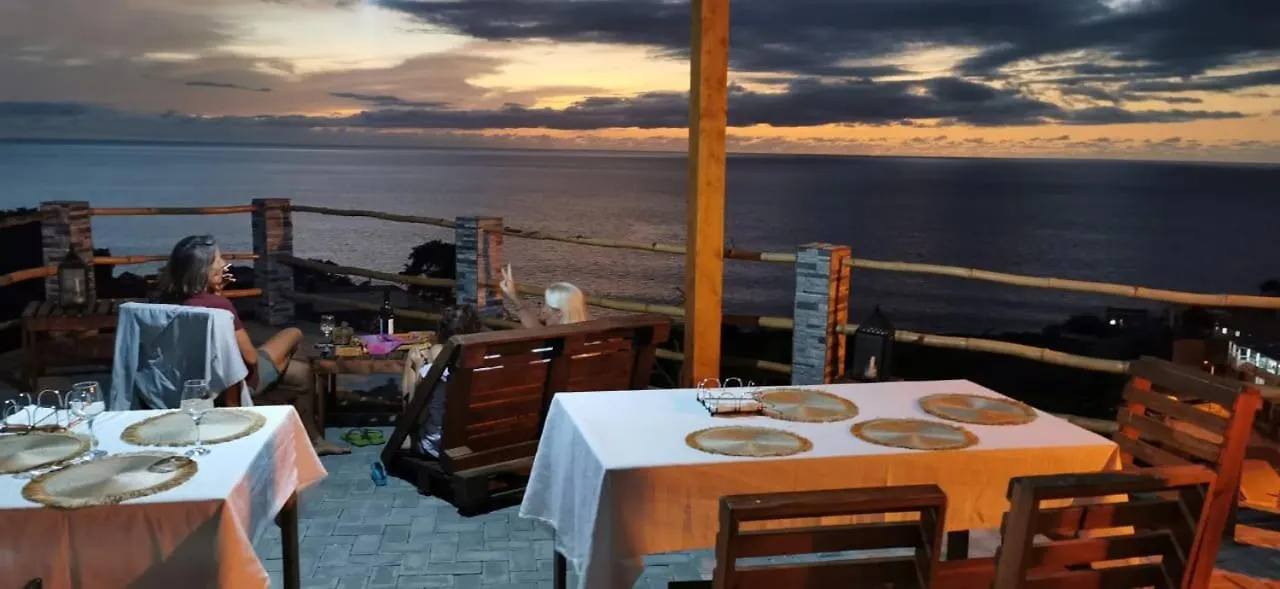 Kaza Ladera Bed & Breakfast Seladinha