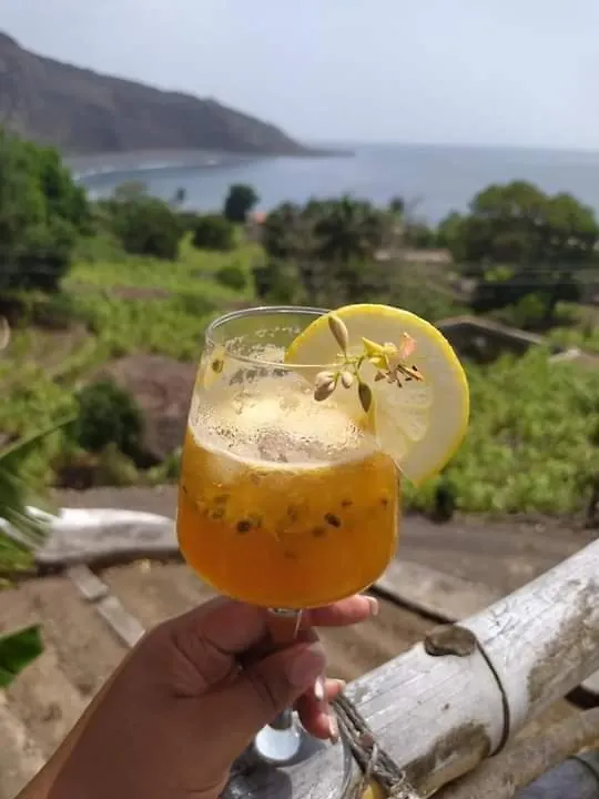 Bed and Breakfast Kaza Ladera Seladinha