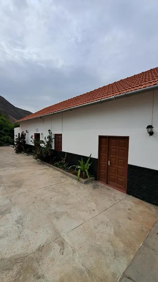 Bed and Breakfast Kaza Ladera Seladinha 0*,